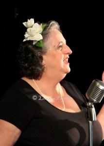 Deborah Dunleavy as Bea Tompkins